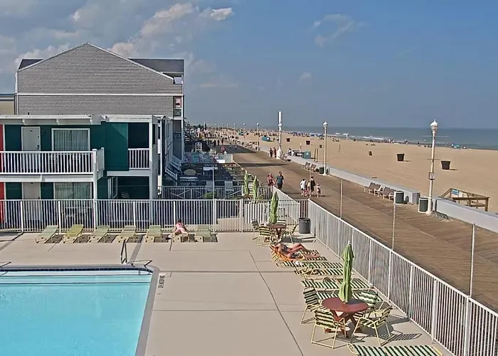 Fish Tales Boardwalk & Ocean Mecca Motel 3*