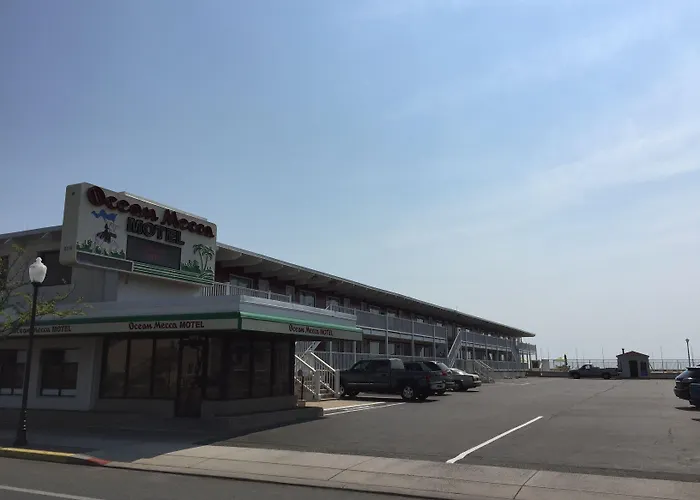 Fish Tales Boardwalk & Ocean Mecca Motel 3*