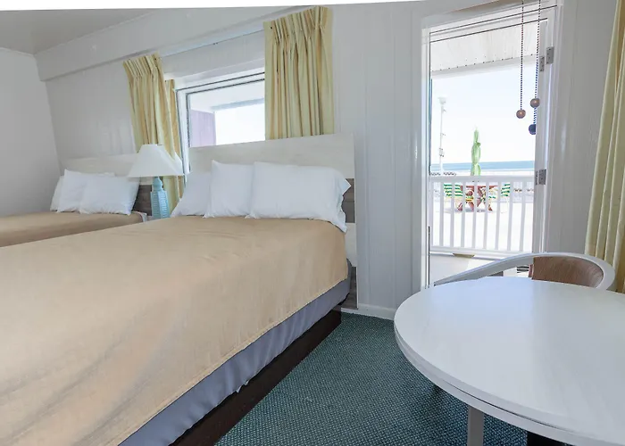 Fish Tales Boardwalk & Ocean Mecca Motel 3*
